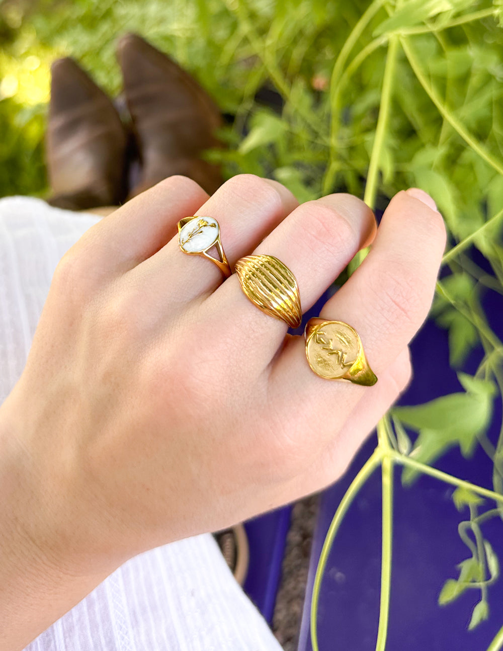 Wildflower Signet Ring - Delicate Floral Band Jewelry - Image 9