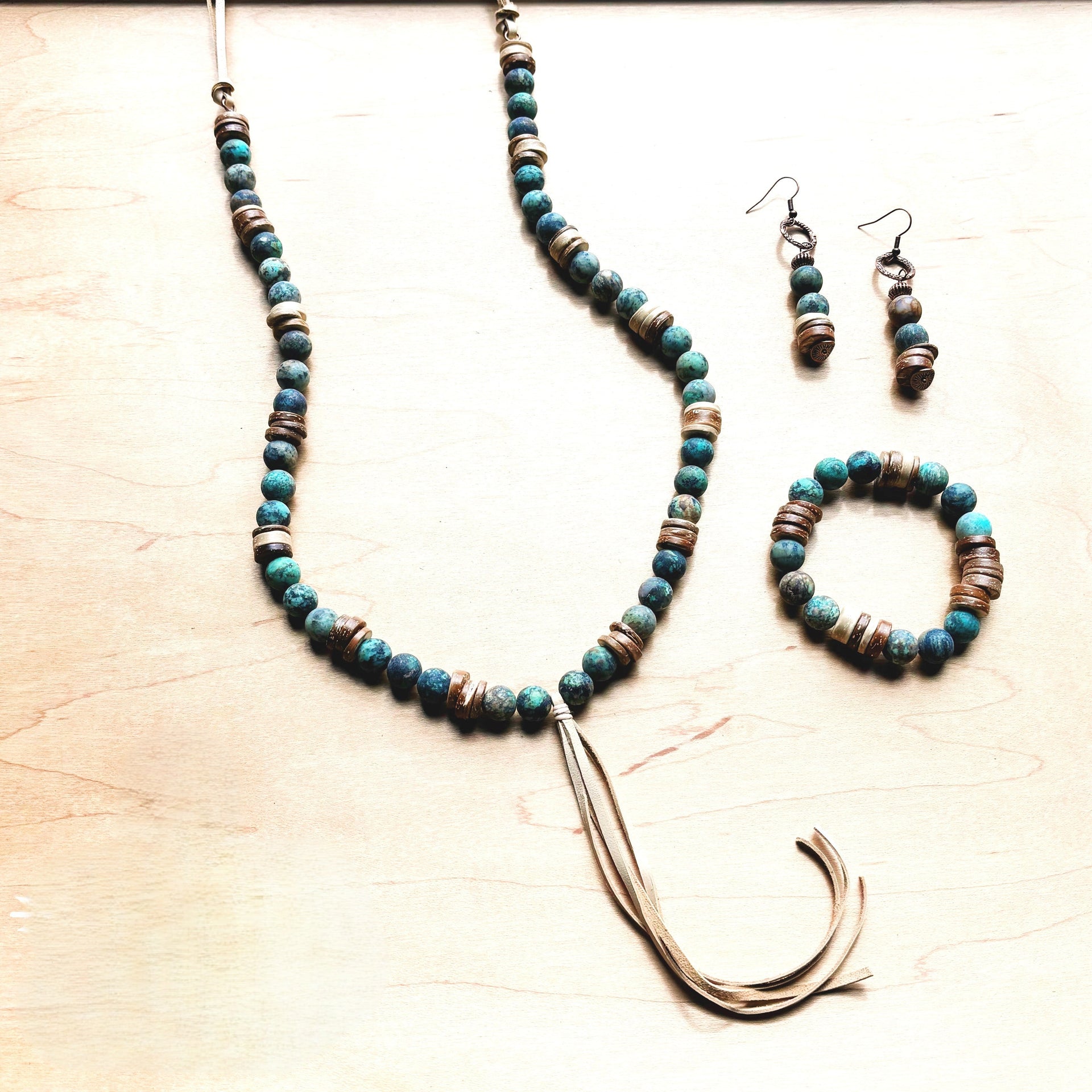 Frosted African Turquoise and Wood Stretch Bracelet (808x)