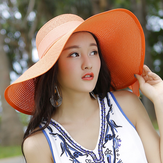 Women’s Wide Brim Summer Straw Hat with Elegant Bowknot Detail