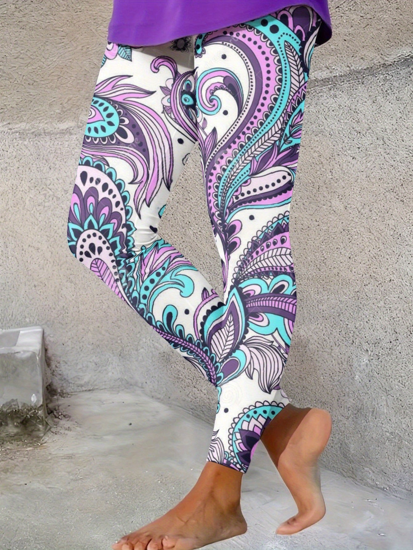 Women's Plus-Size High-Waist Paisley Leggings