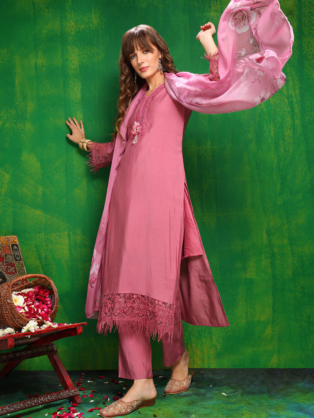 Pink Chanderi Kurta Set with Artificial Flower and Lace Detailing
