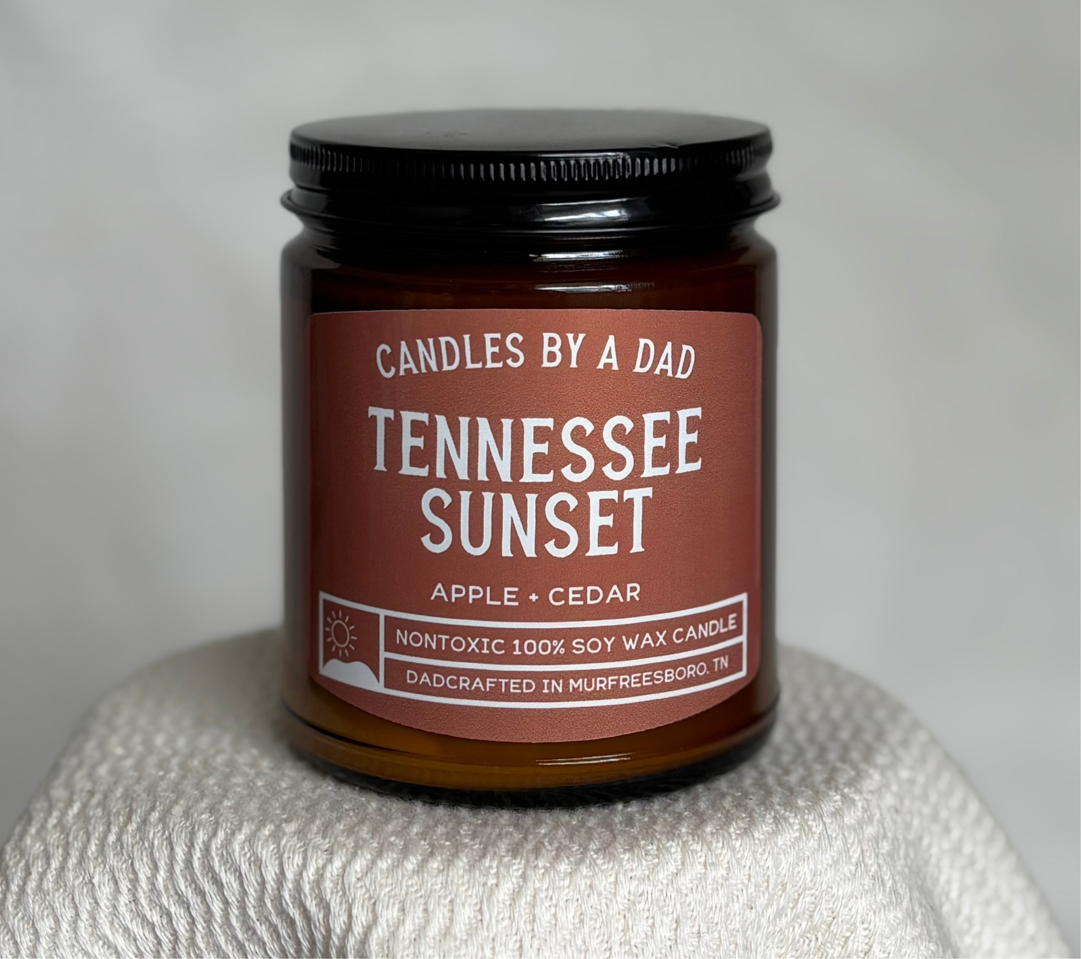 Tennessee Sunset Apple and Cedar Scented Soy Wax Candle 7oz - Image 2