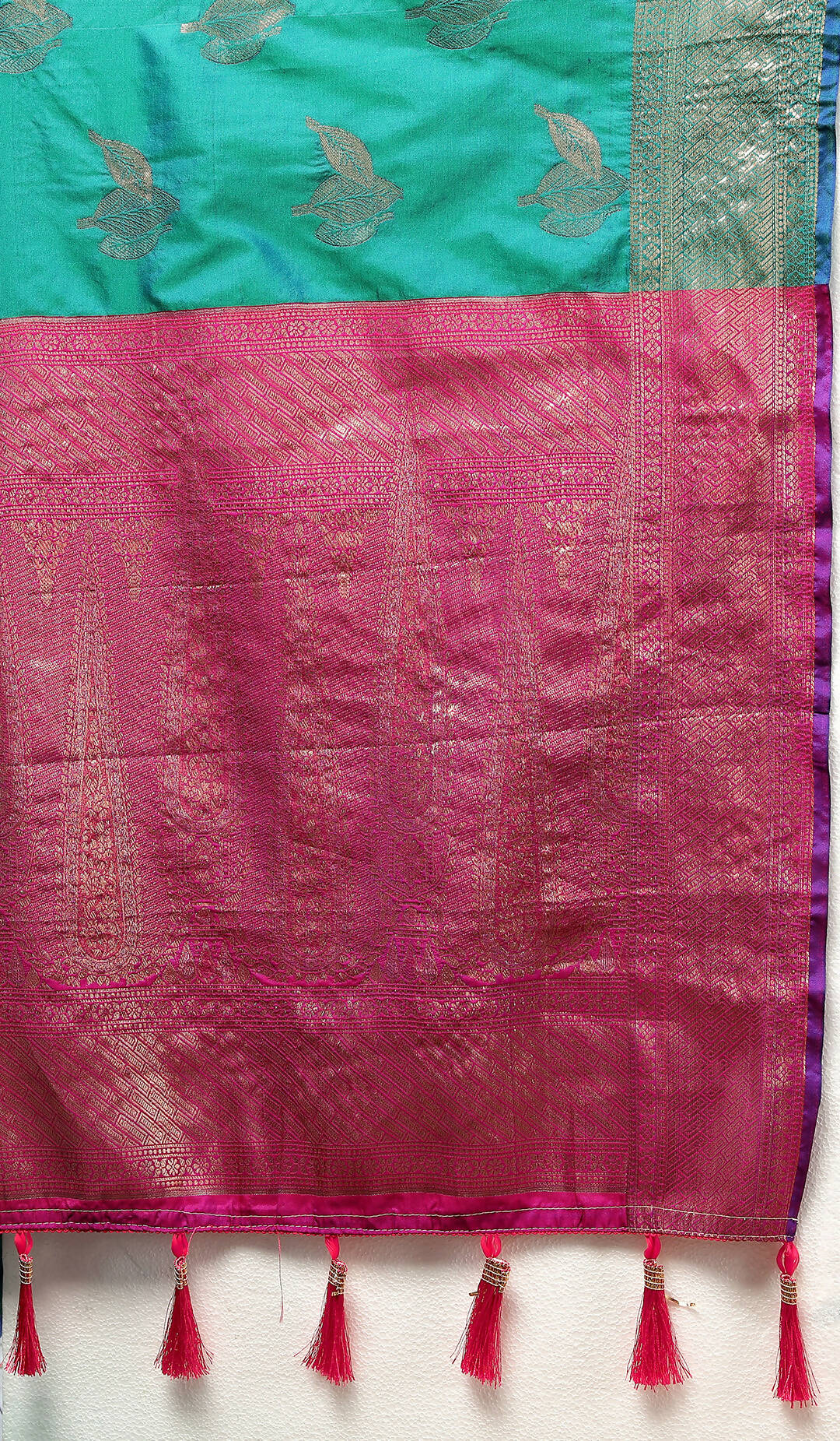 Navyblue Soft Silk Saree with Elegant Zari Weaving Design