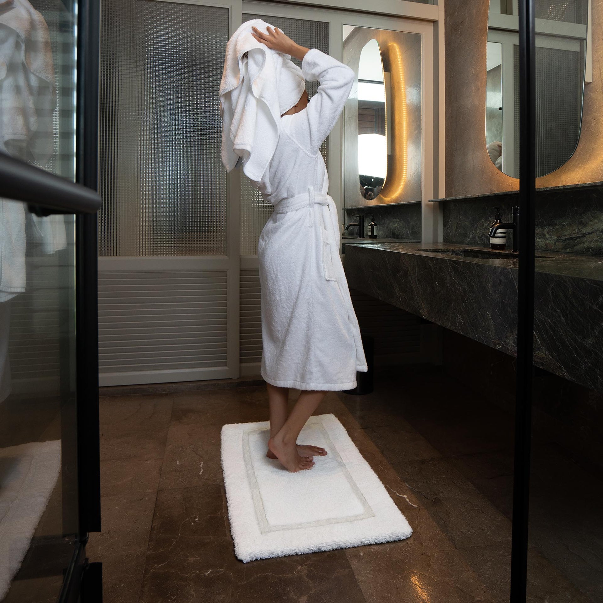 Ultraplush Cotton Bath Mat Skid-Resistant Bathroom Rug - Image 3