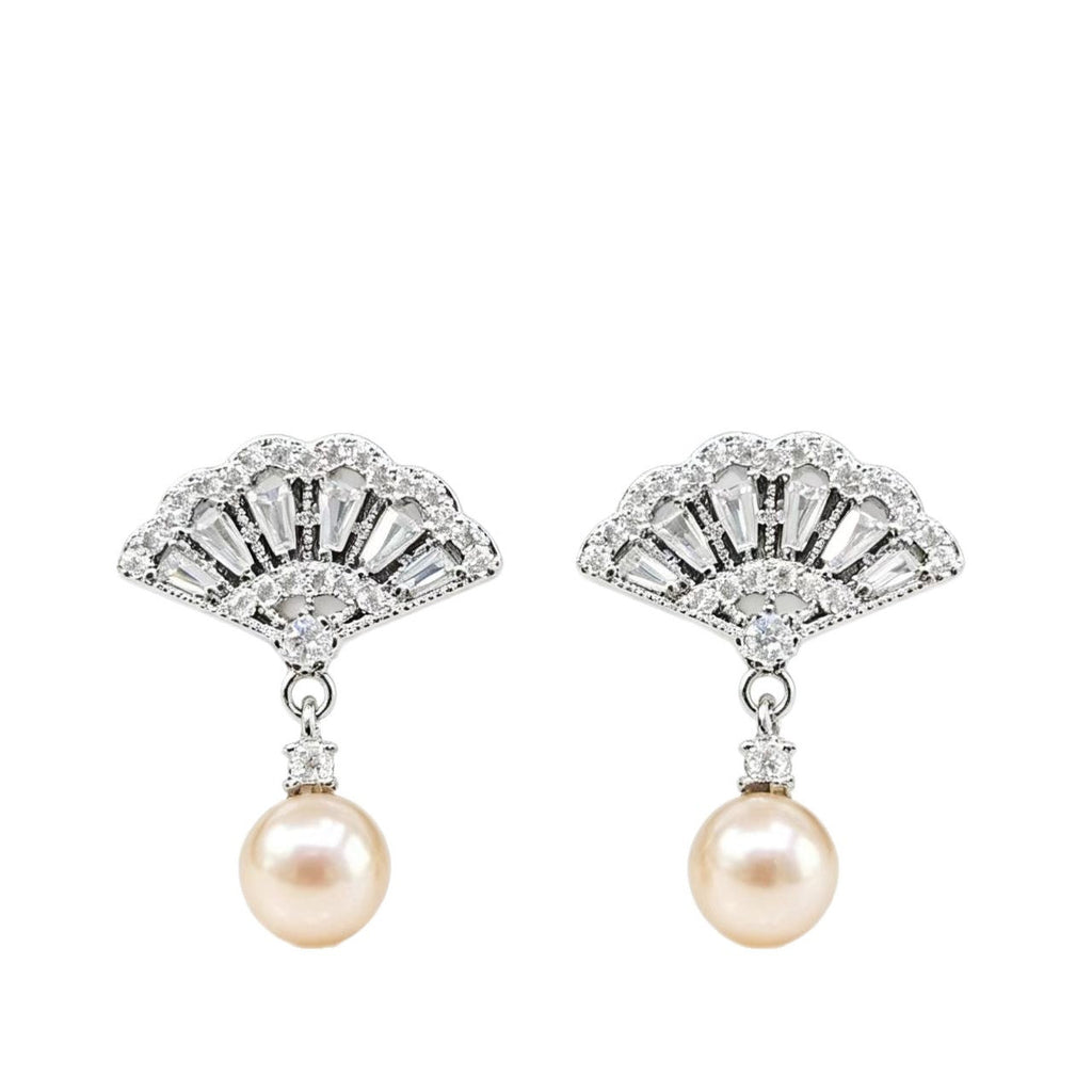 French-style Vintage Pearl-encrusted Fan-shaped Silver Stud Earrings With Zircon Embellishments