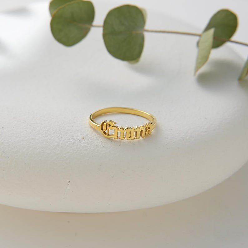 Customized Smooth Name Engraving Band Ring