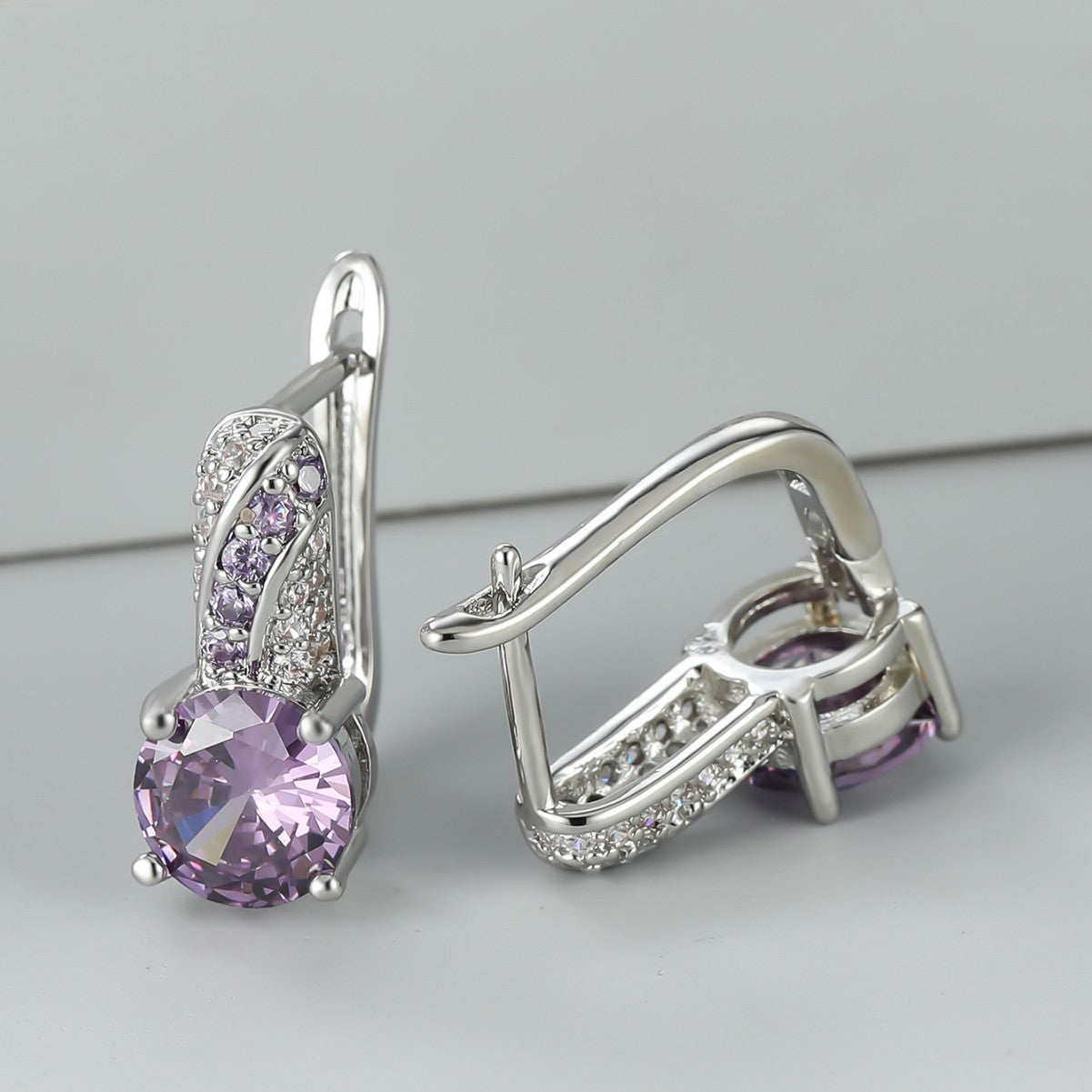 AutumnWinter Accessories White K-Gold Inlaid Round Amethyst Ear Clips