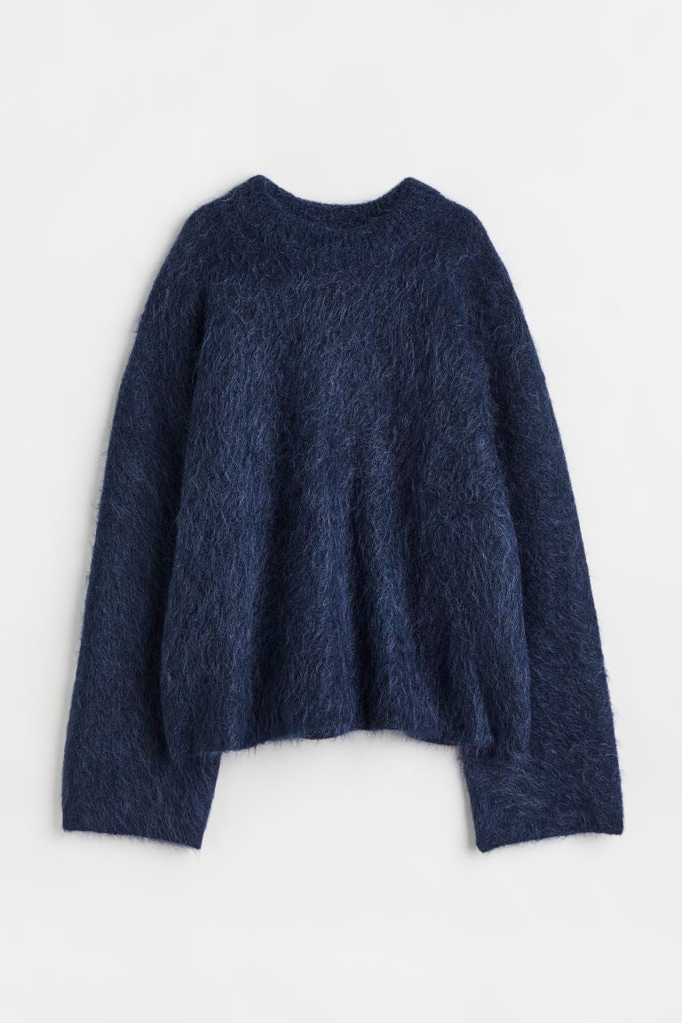 Minimalist Knit Long Sleeve Round Neck Pullover Sweater