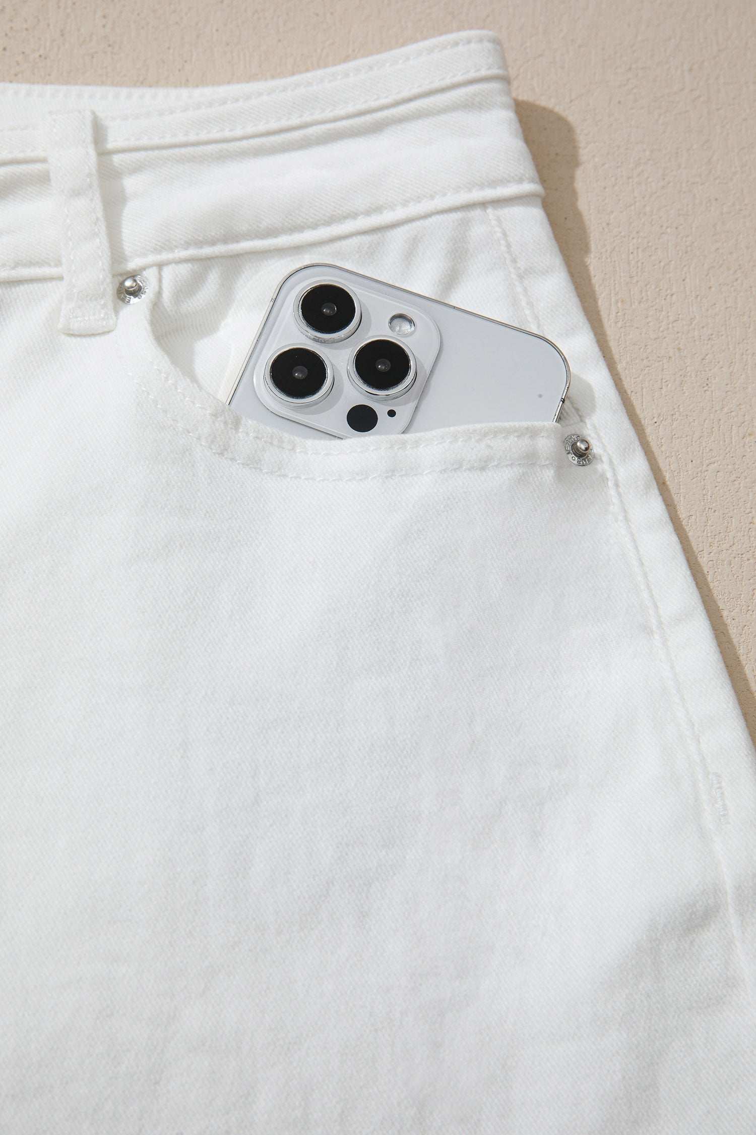 Zariyah Wide Leg Loose Casual Jeans in White Bone Wash