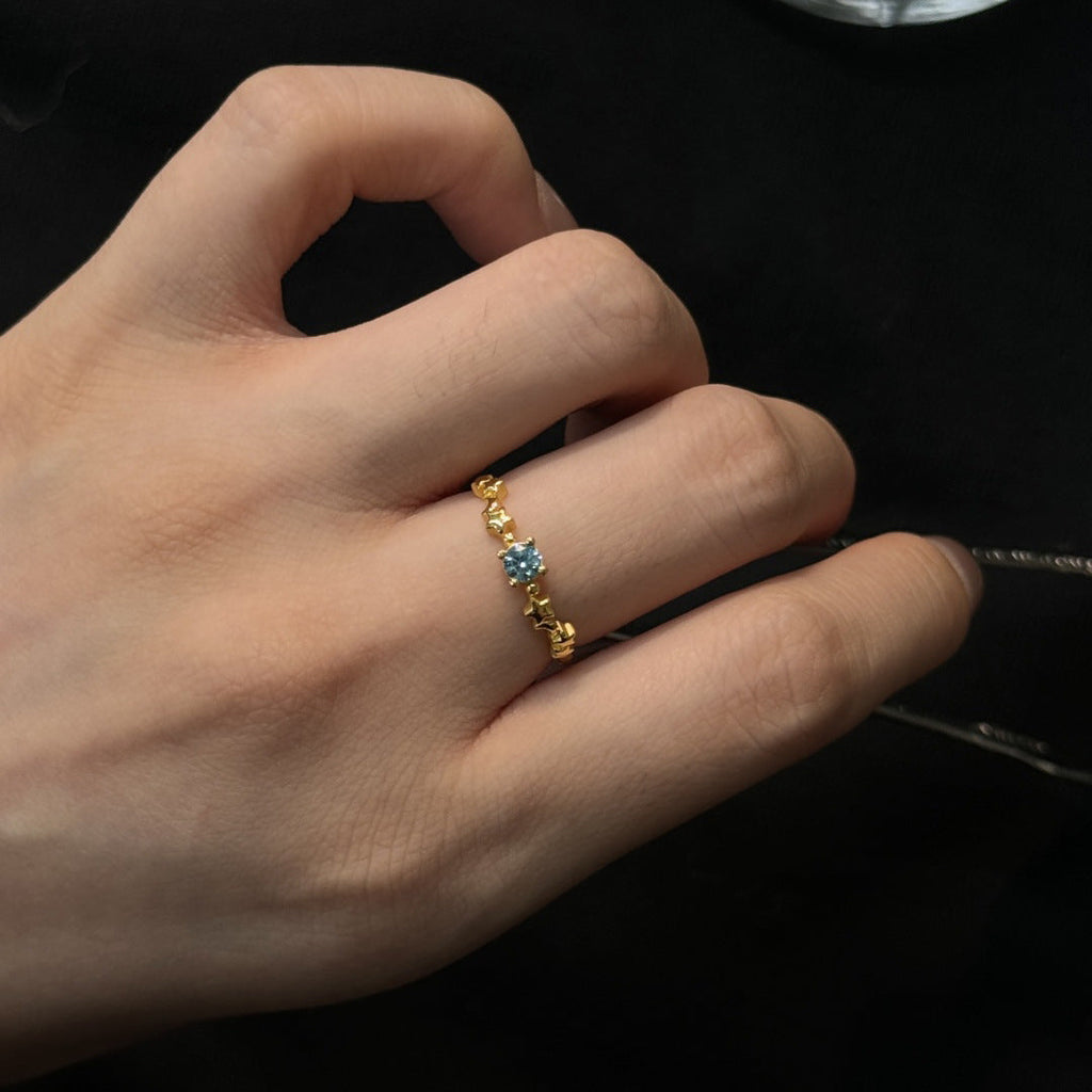 Fashionable Casual Womens Ring Inlaid With Zircon