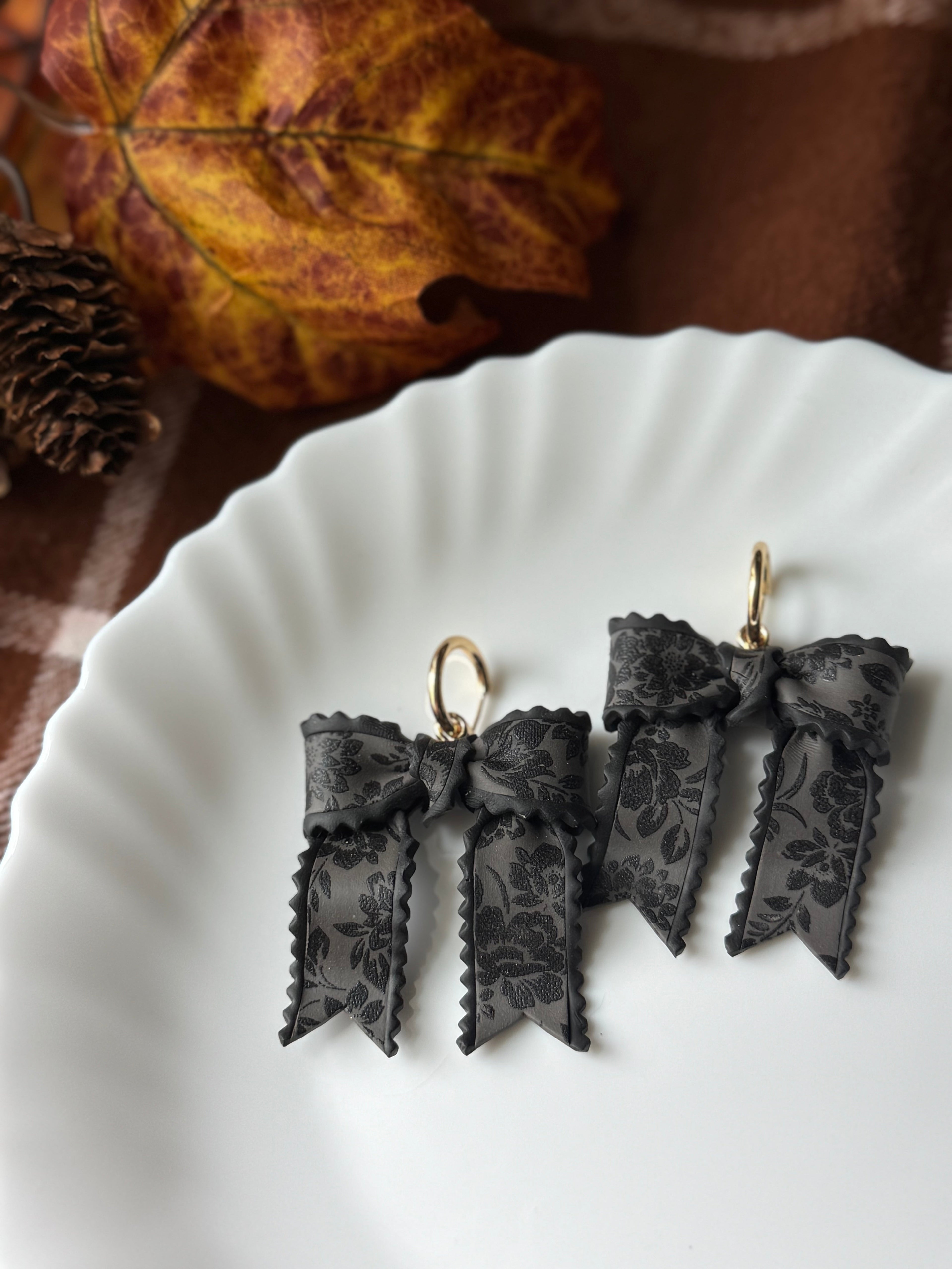 Black Lace Bows