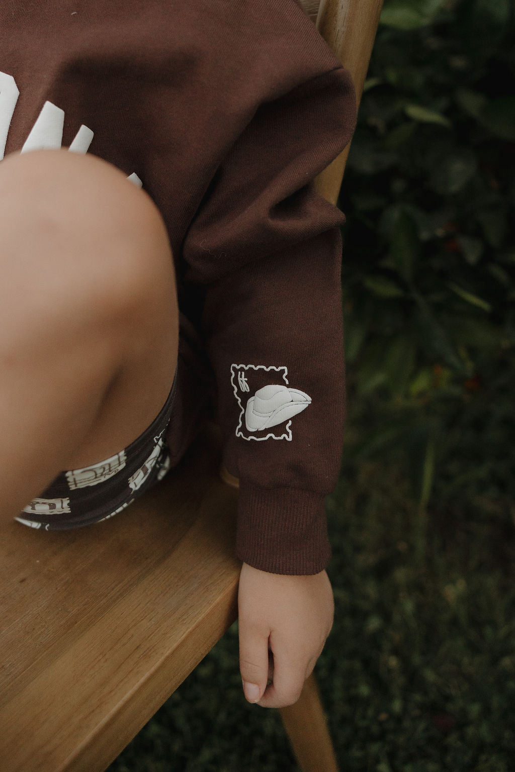 Arizona Graphic Kids Sweatshirt in Brown - Image 2