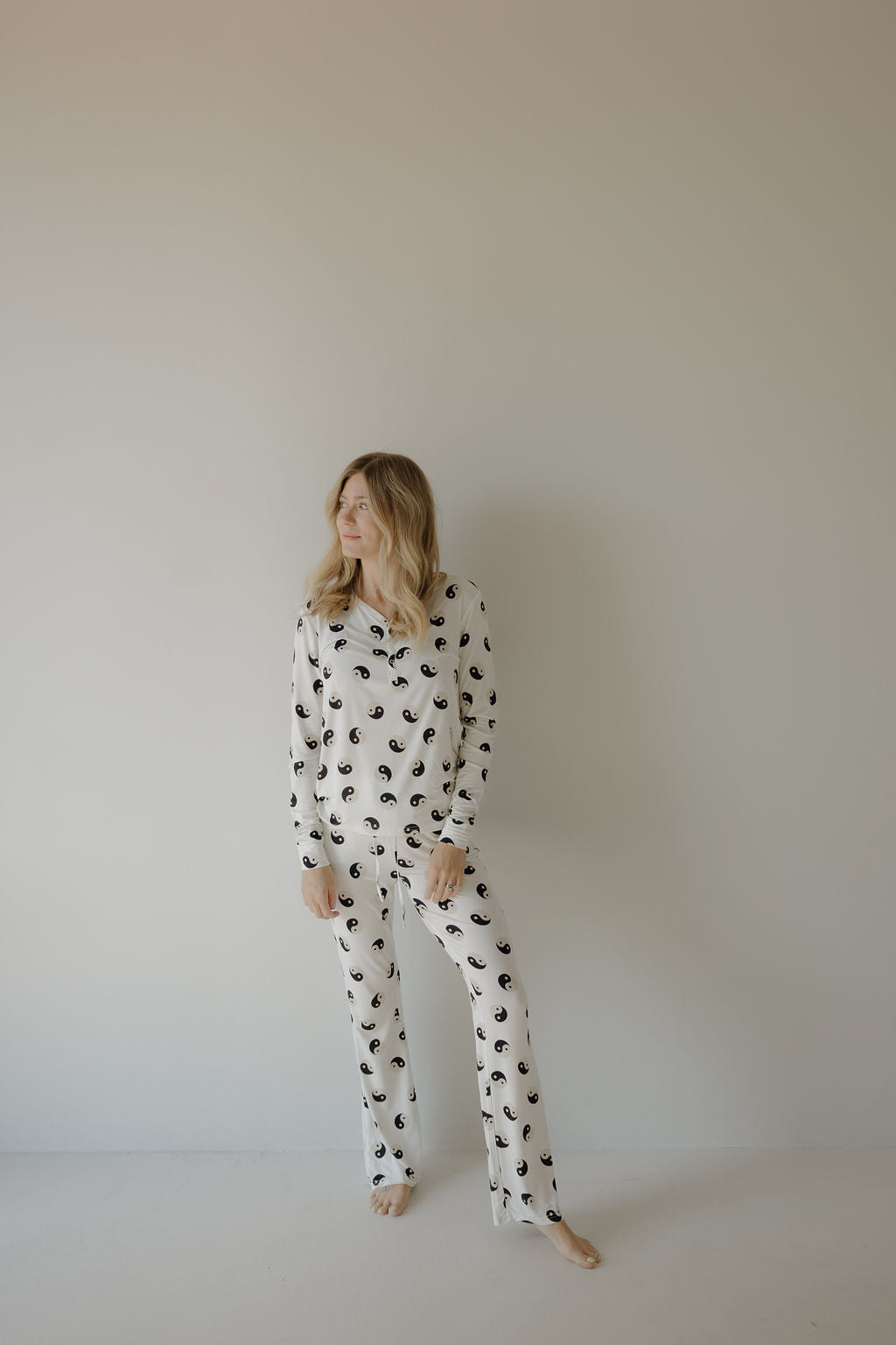 Women's Bamboo Pajama Set in Black and White Yin Yang Print