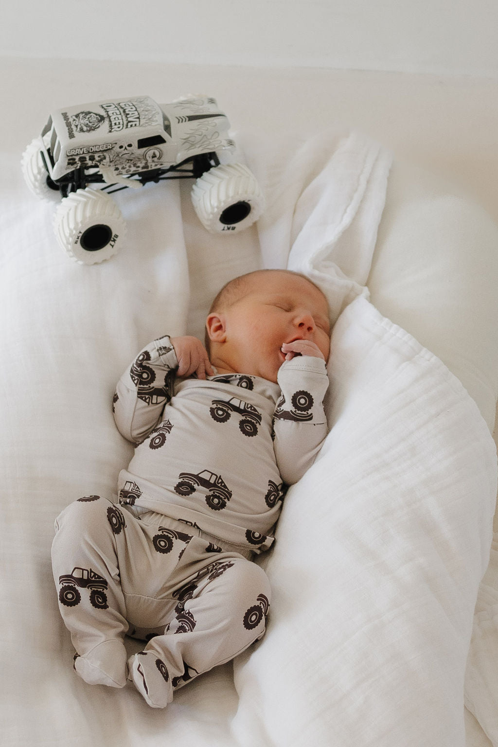 Sleepy Time Set | Monster Truck