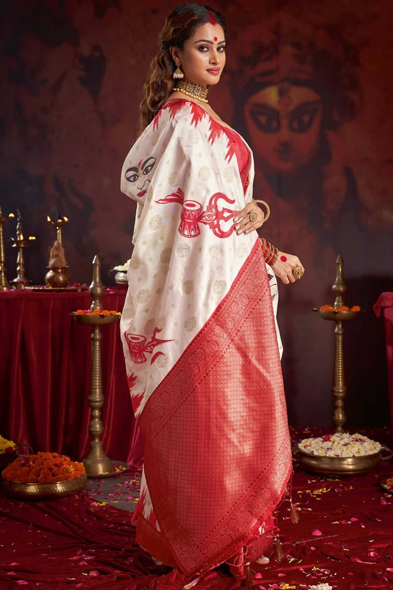 Off White Silk Blend Garad Saree with Ethnic Motif Woven Design