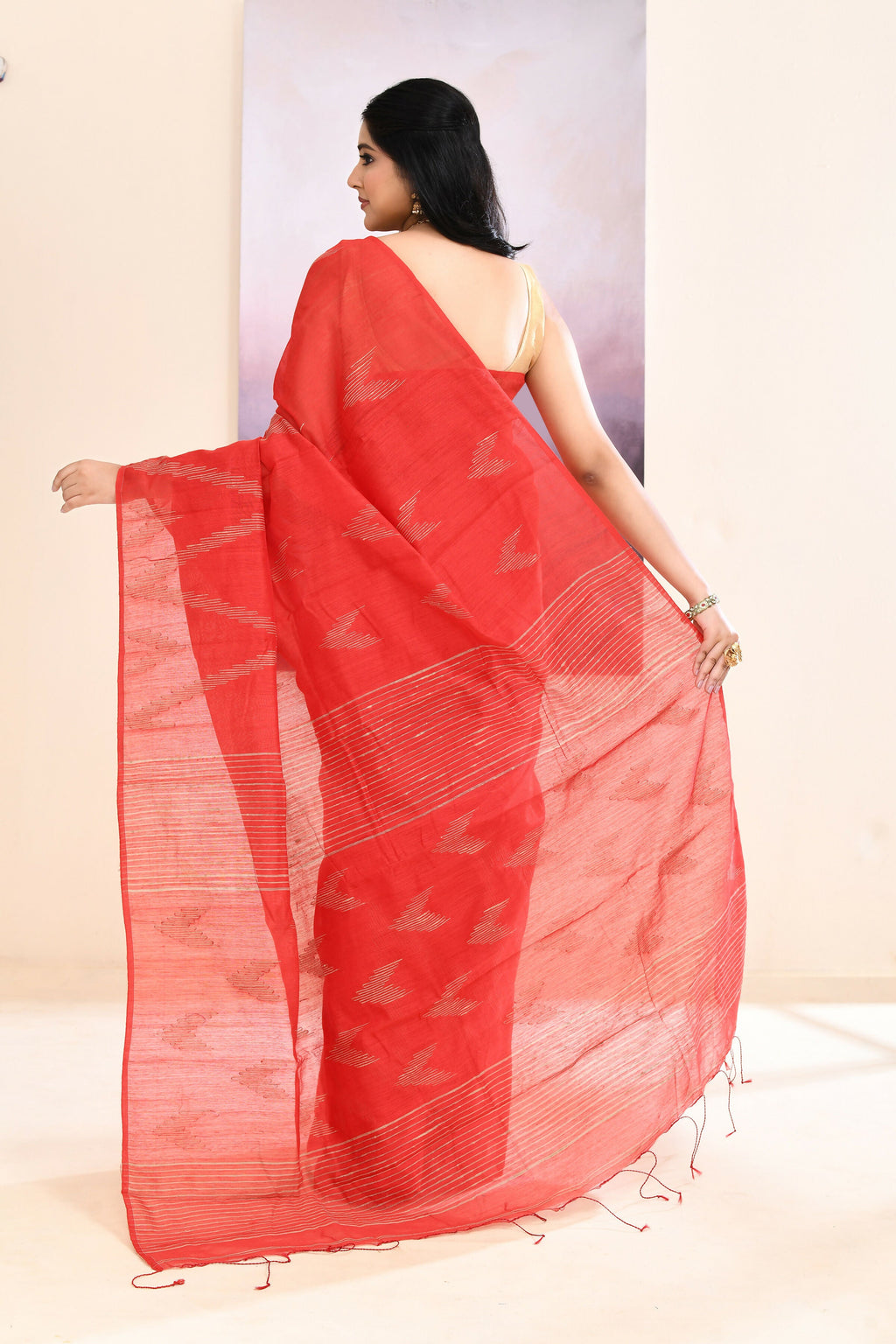 Women's Red Embellished Cotton Blend Jamdani Saree