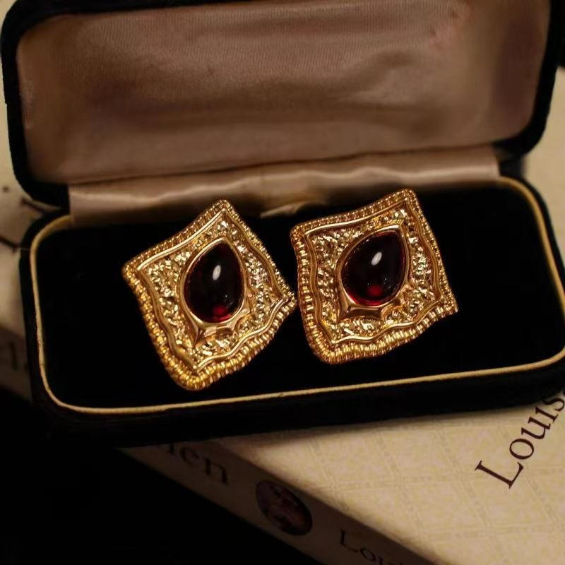 Vintage Red Stone Baroque Earrings – Gold Tone Studs