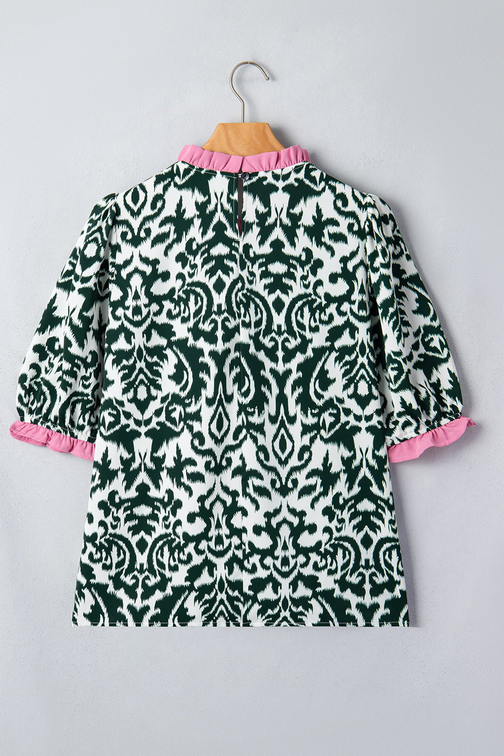 Damask Colorblock Ruffle Trim Short Sleeve Blouse in Green White