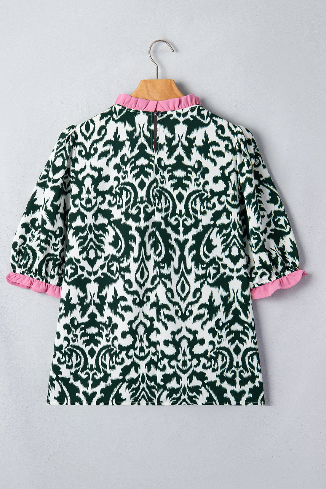 Damask Colorblock Ruffle Trim Short Sleeve Blouse in Green White