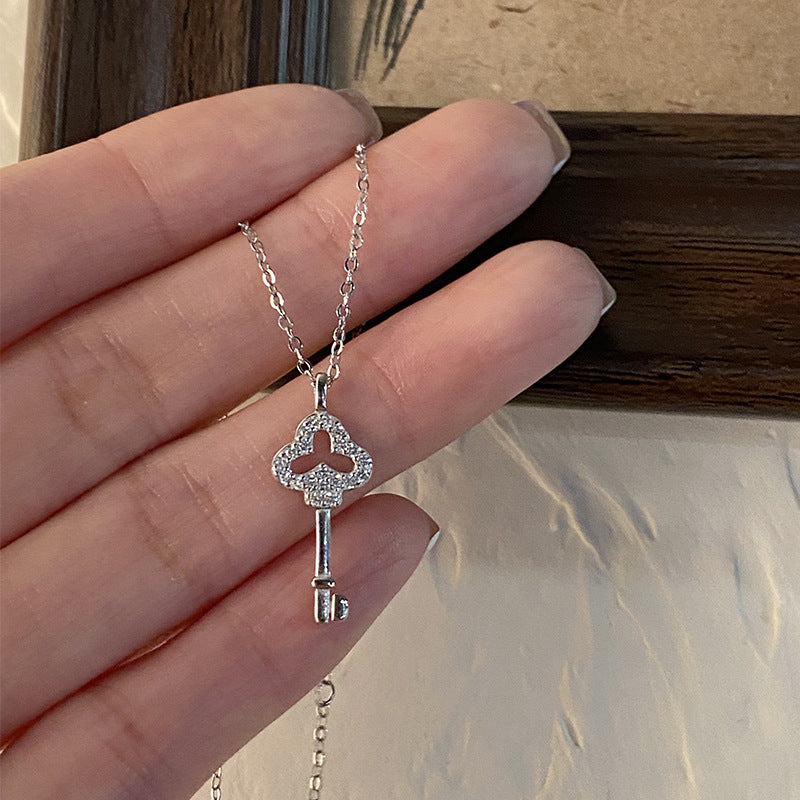 S925 Sterling Silver Sparkling Diamond Cut Out Key Necklace Exquisite Sweet Fashion Versatile Accessible Luxury Stylish Clavicle Chain Wholesale