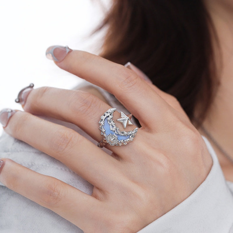 Lava Blue Moon Geometric Ring – Light Luxury Statement Jewelry