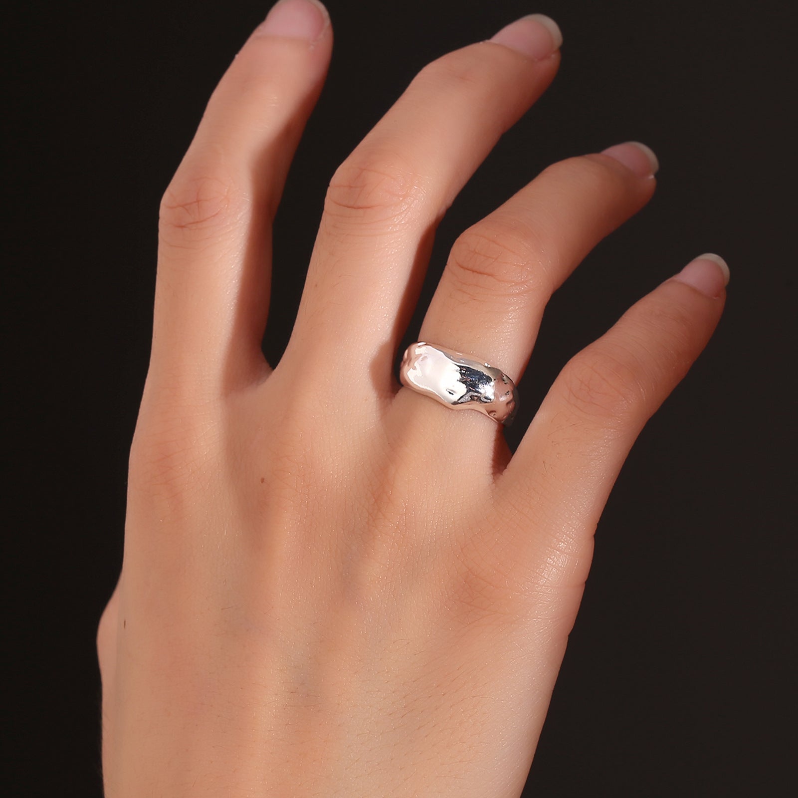 Women's Retro Punk Index Finger Ring