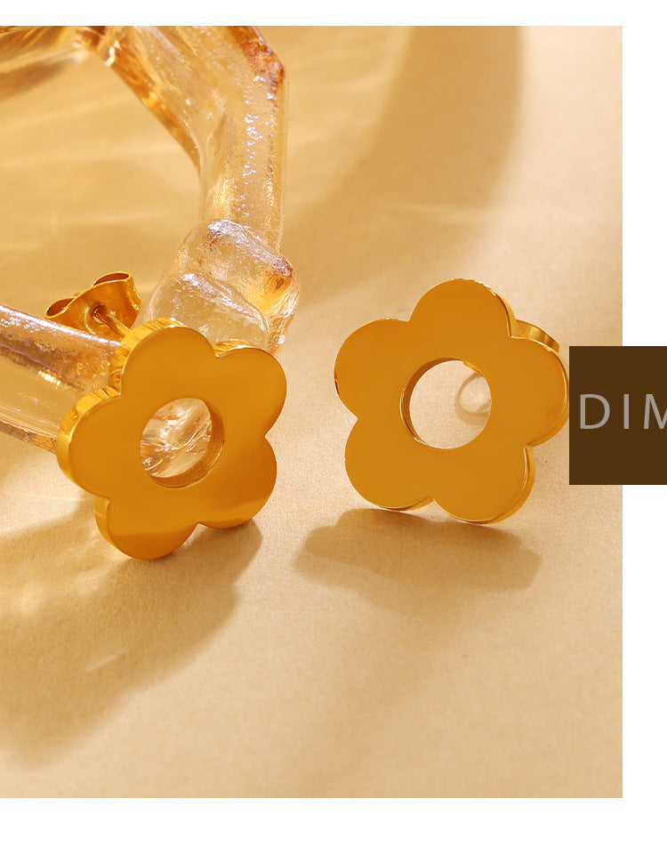 Fresh And Sweet, Versatile And Elegant, Smooth Surface Flower Stud Earrings For Women, Made Of Stainless Steel, Featuring A Unique And Niche Style, Suitable For Daily Wear.