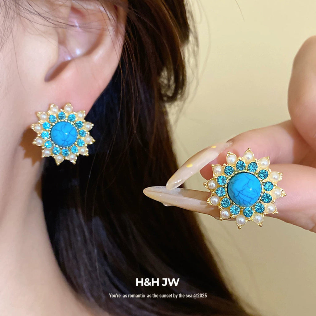 Womens Vintage Retro Round Floral Stud Earrings With Rhinestone Pearl And Stone Inlay,Costume Earrings For Daily Party Wear