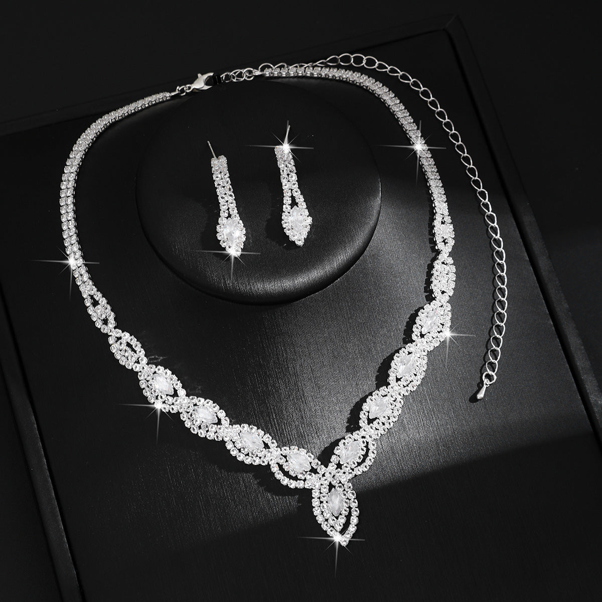Women 2 Pcs Gold Tone Twisted Marquise Rhinestone Jewelry Set,Necklace And Dangle Earrings,Elegant Bridal Costume Accessories For Wedding Banquet Party Occasion