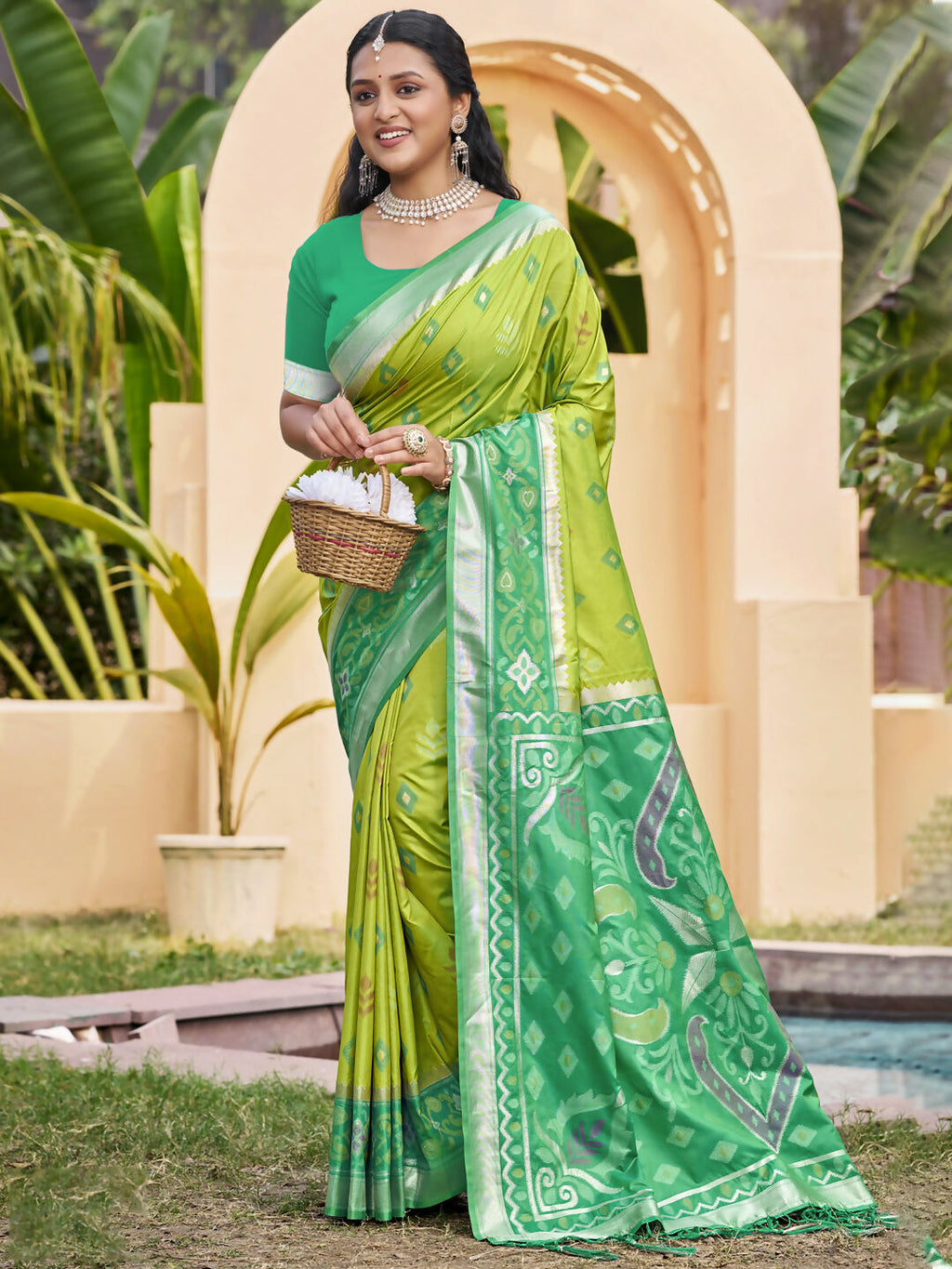 Elegant light green Pochampally silk saree with matching blouse fabric