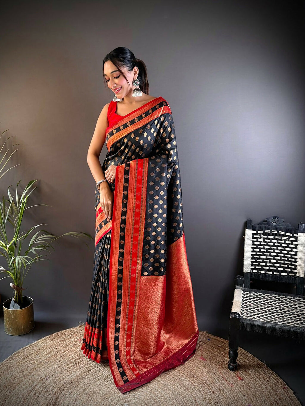 Joban Fashion Red Butti Banarasi Silk Sarees