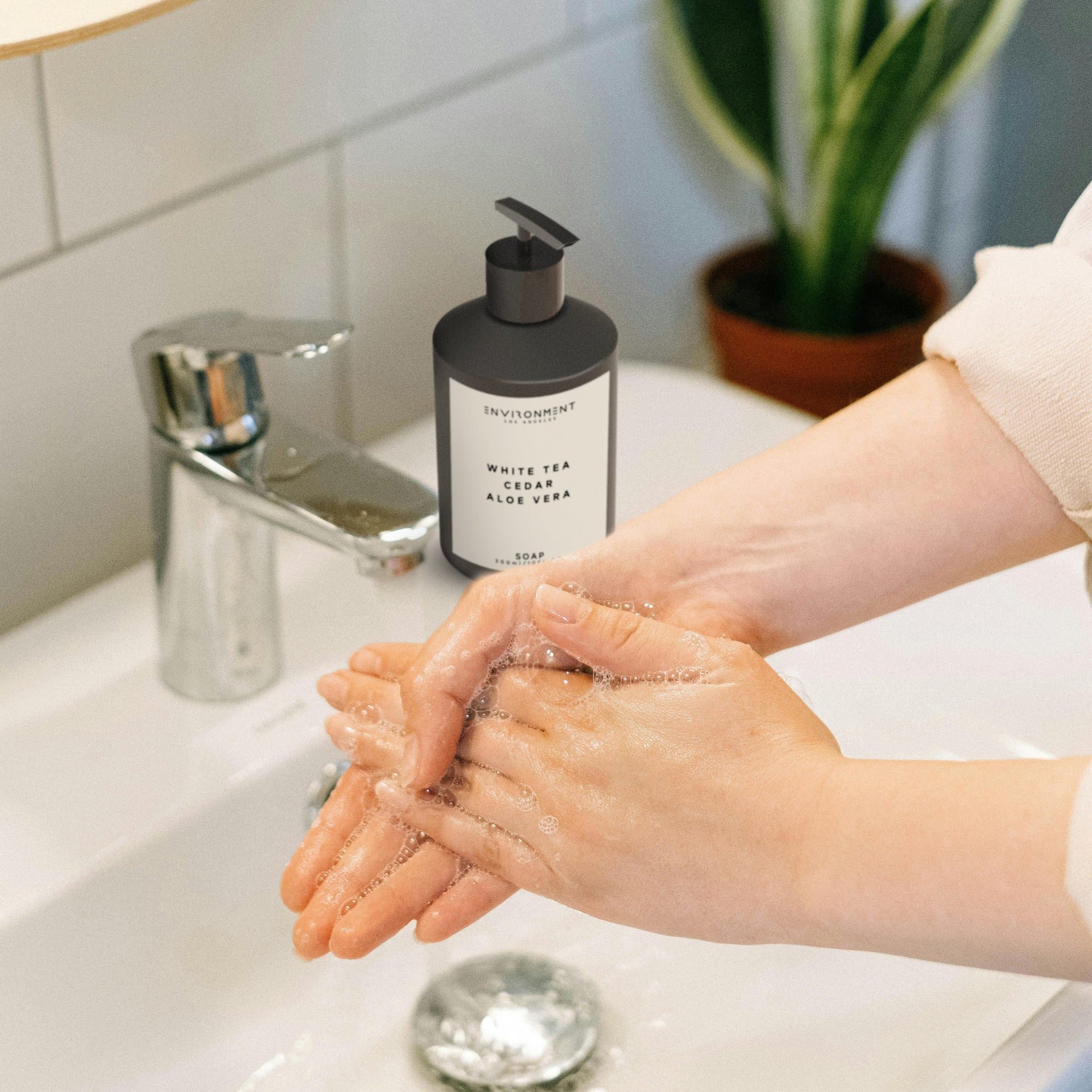 White Tea | Cedar | Aloe Vera Hand Soap (Inspired by Westin Hotel®)