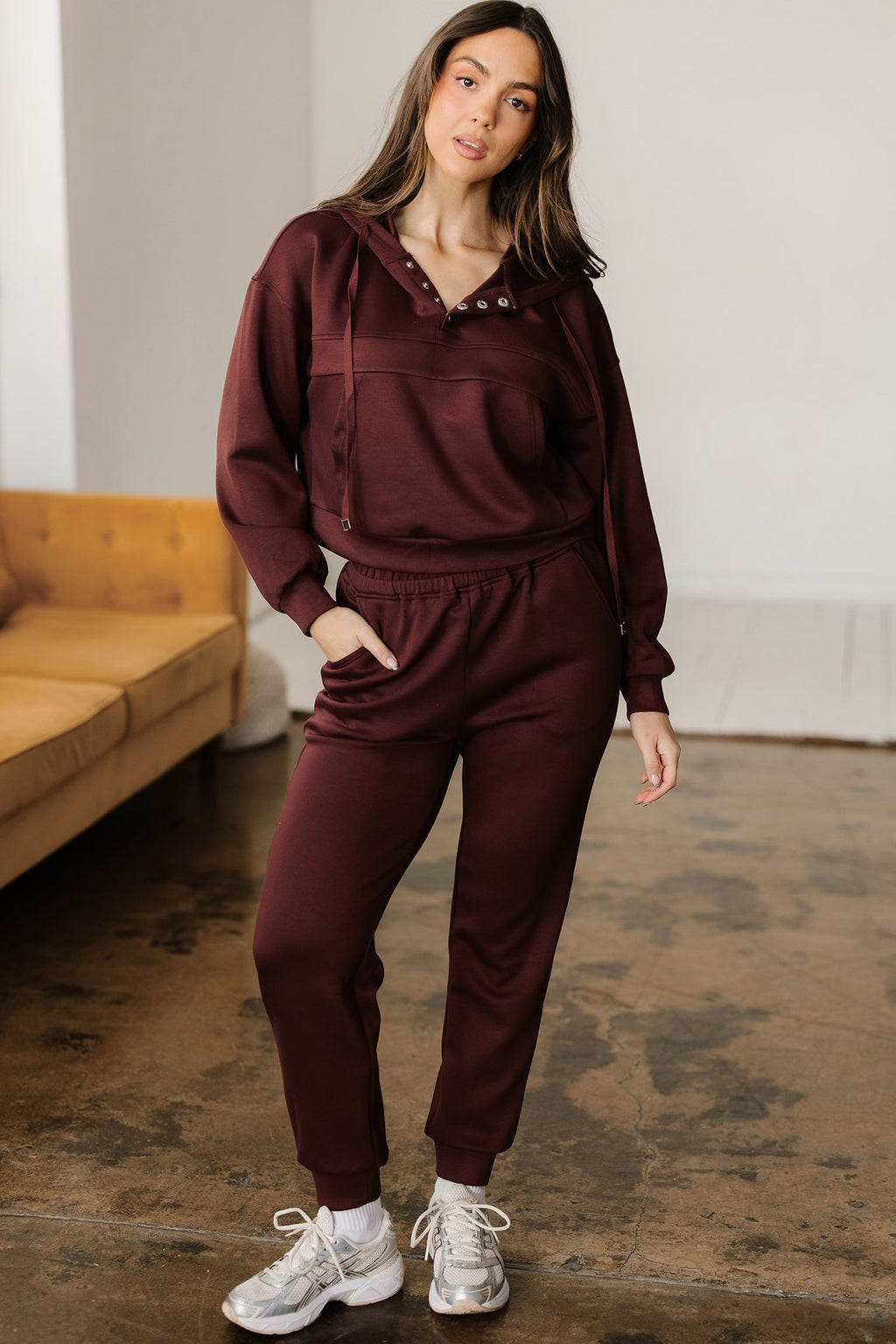 Women's Cropped Hoodie and Jogger Lounge Set - Matching 2pc Set