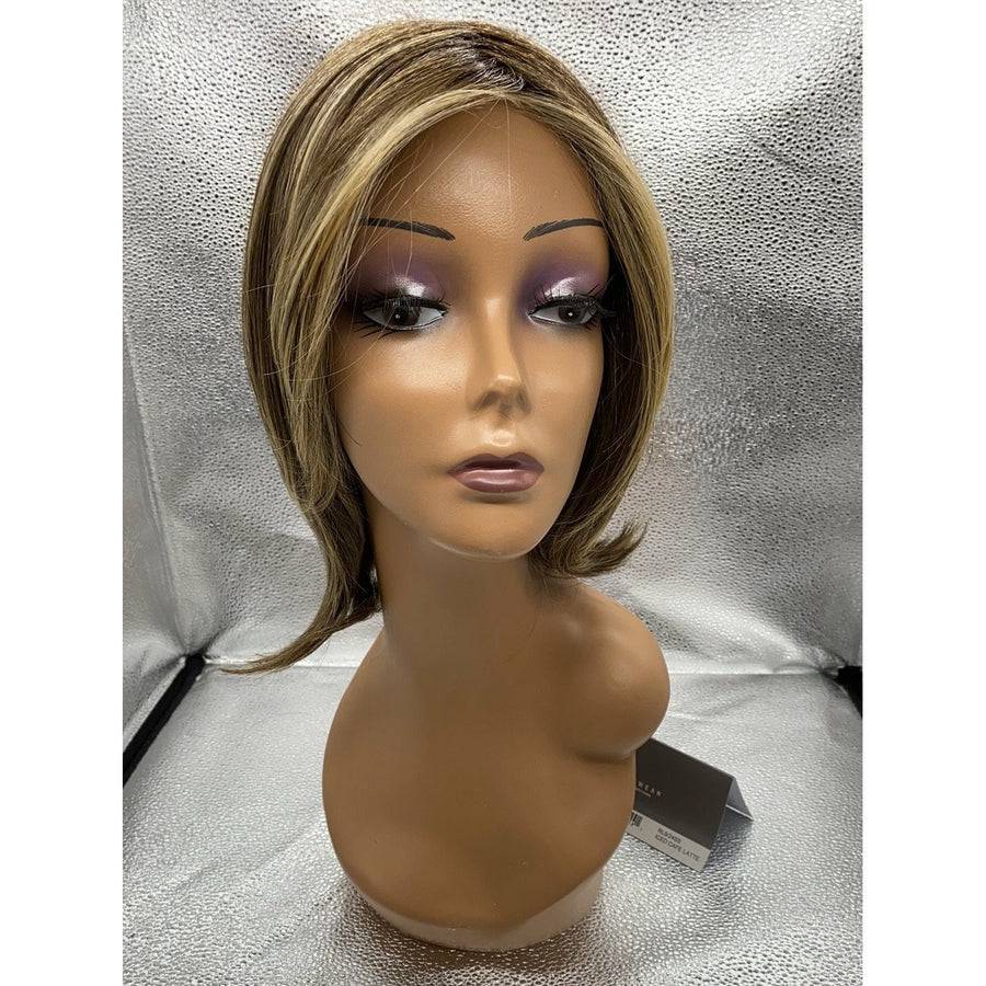 Upstage Wig: Natural Layered Cut in Multi-Tonal Brown and Blonde