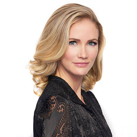 A 16-inch Grand Extension by Hairdo displaying multidimensional color and natural texture.