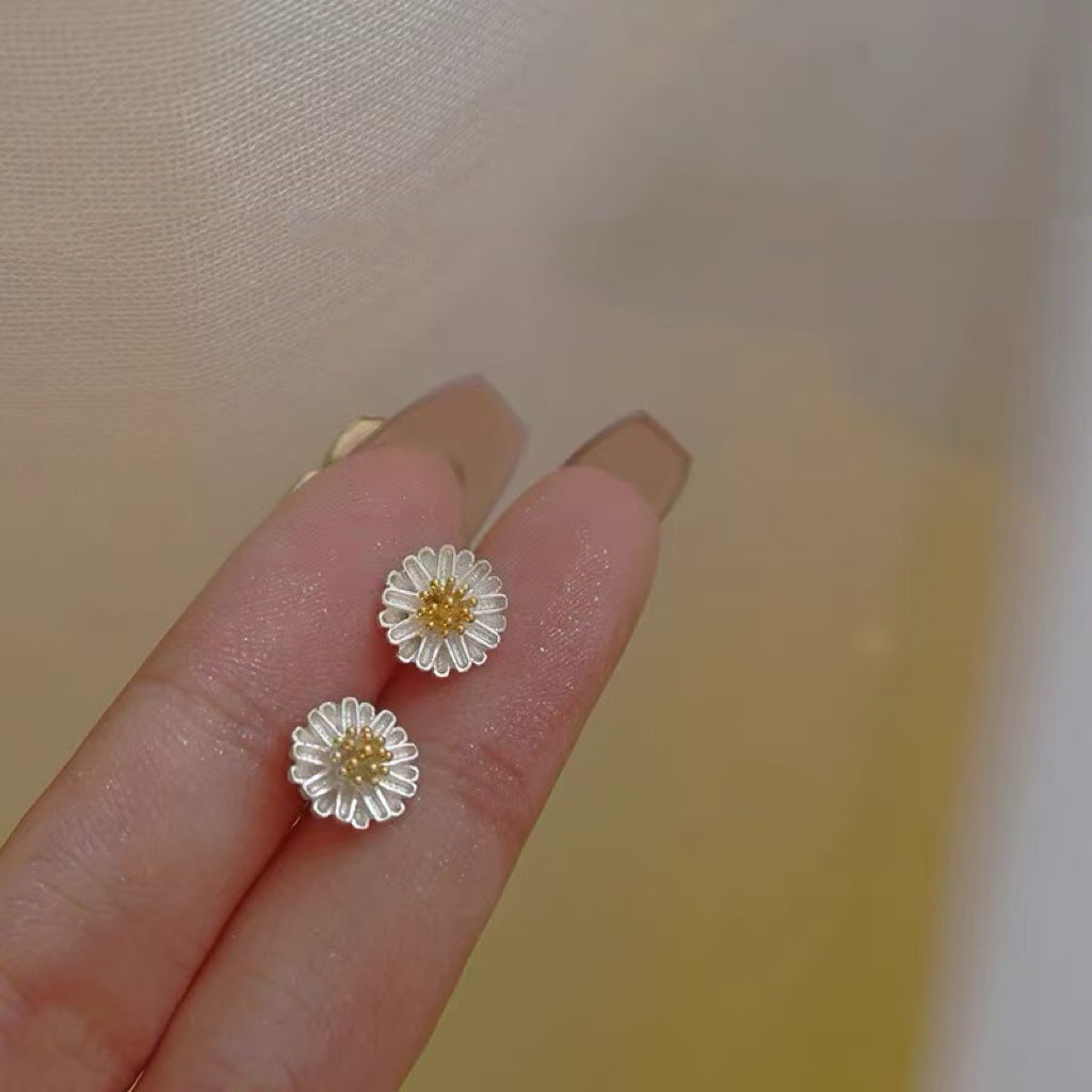 Mini Heart Stud Earrings Gold Plated Daily Wear Niche Jewelry
