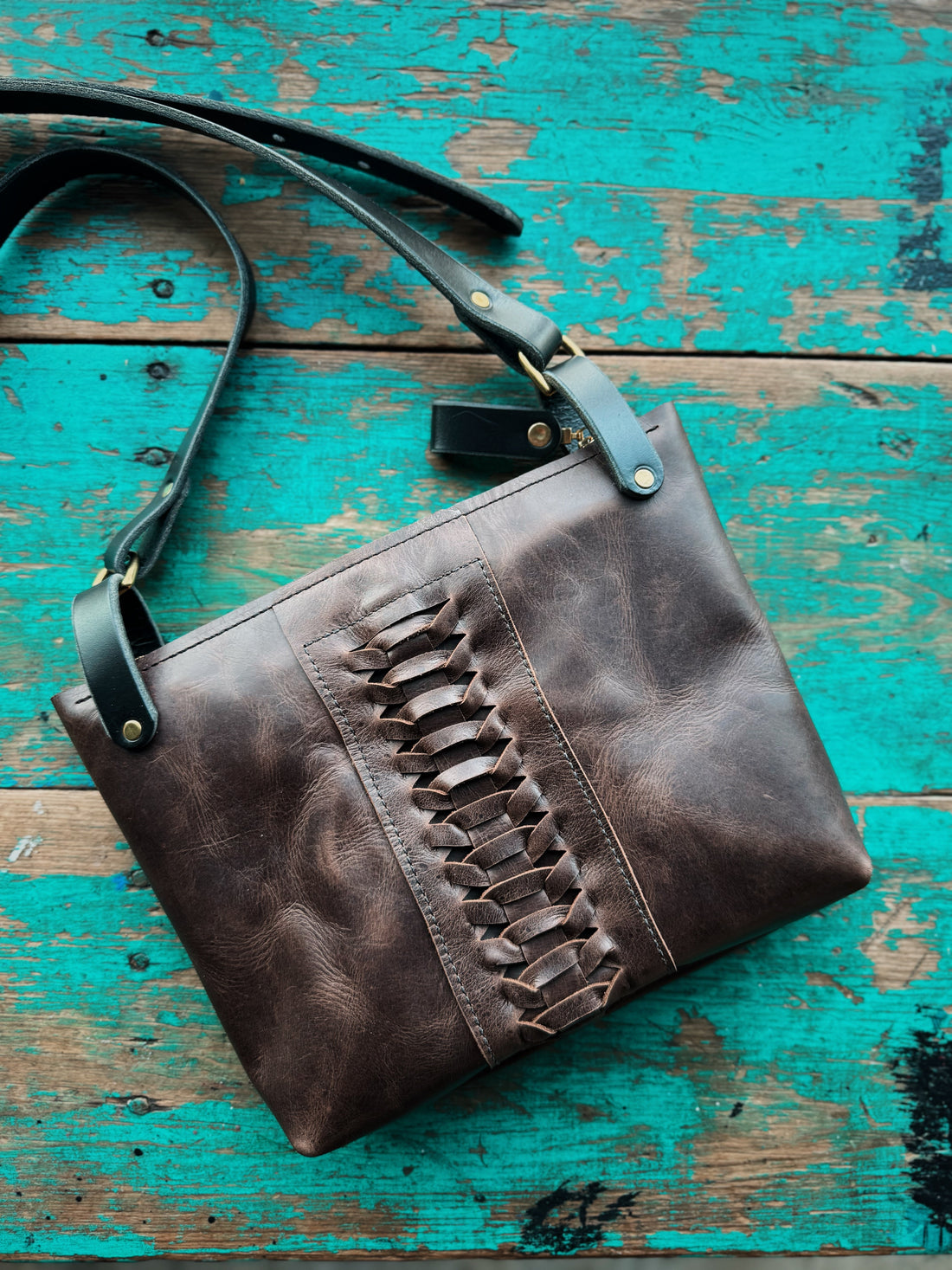 Woven Leather Crossbody Bag with Adjustable Strap - Image 3
