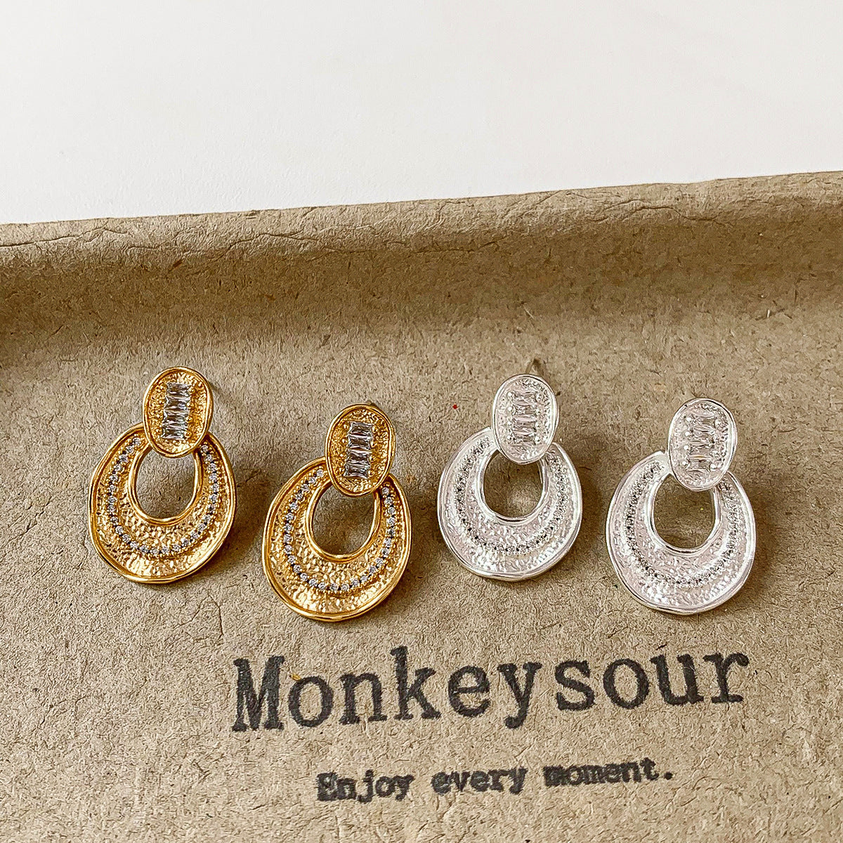 Exquisite, Cool-style Women's Minimalist Glazed Pentagram Earrings