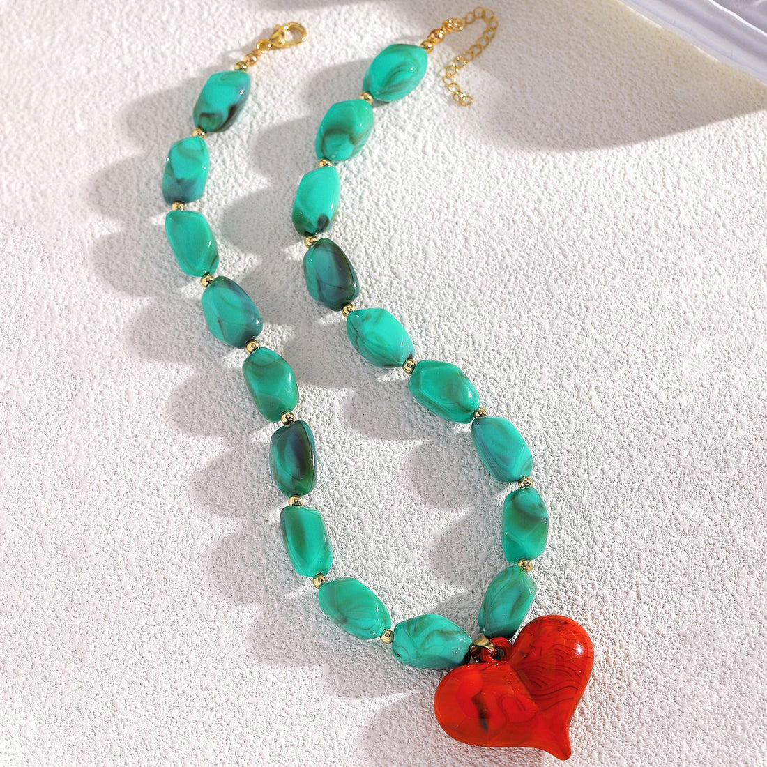 Vintage Bohemian Resin Heart Necklace Sweet and Cool Jewelry