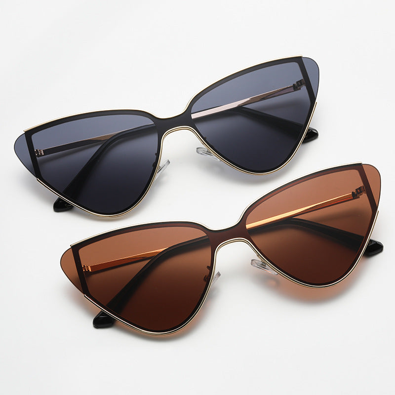 Retro Cat-Eye Sunglasses Vintage Glamour Trendy Shades