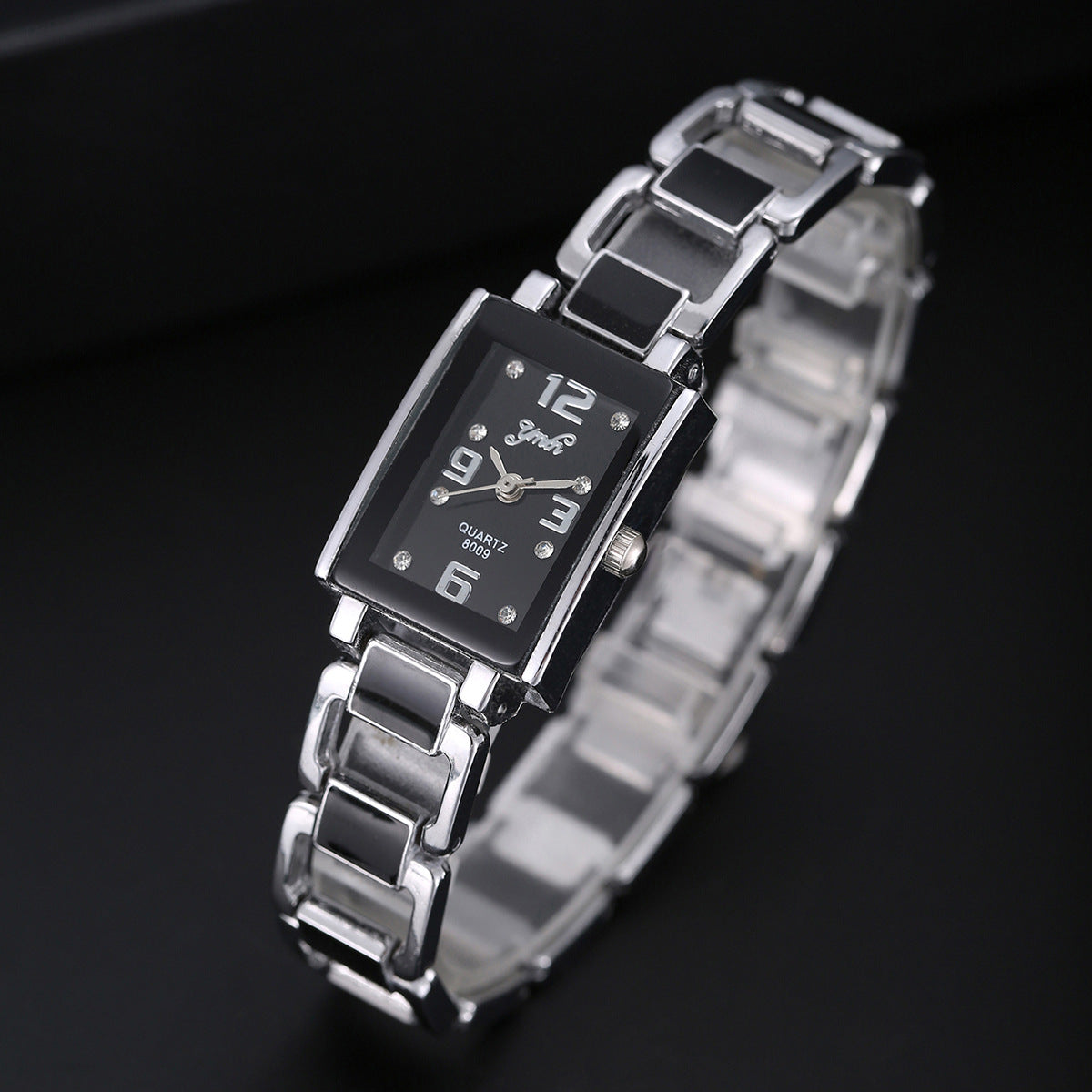 New Womens Bracelet Watch With A Square Diamond-encrusted Case