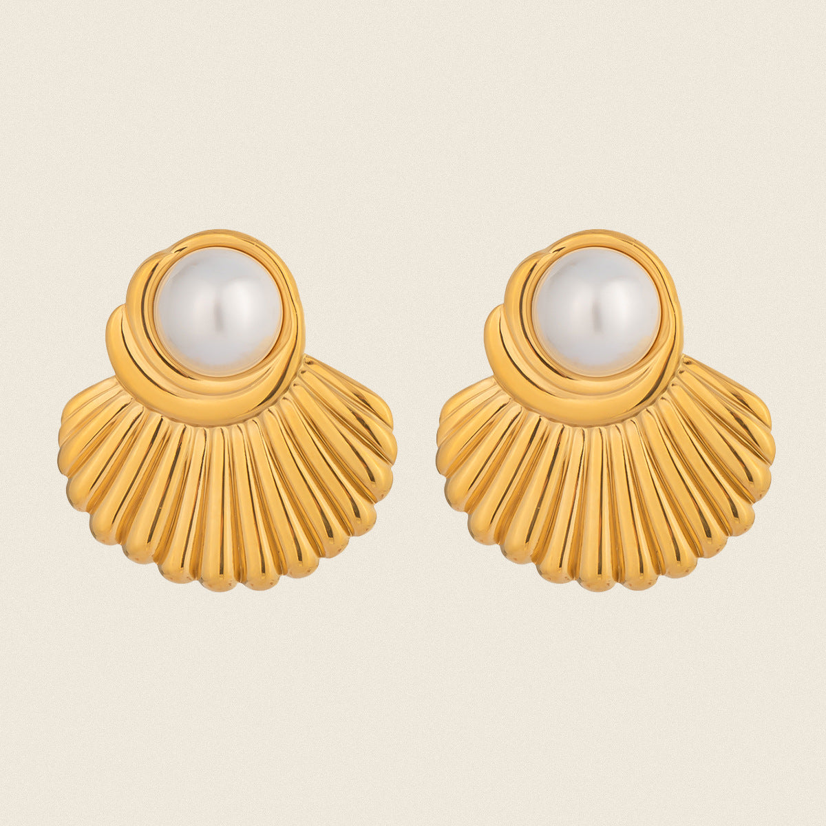 Fan-shaped Striped Stud Earrings For Women With Faux Pearl Inlay And Made Of Stainless Steel