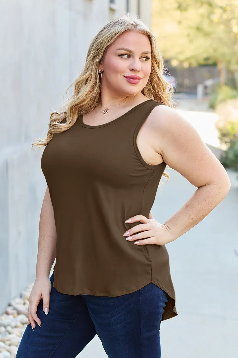 Round Neck Curved Hem Tank Top | Rayon Spandex Knit