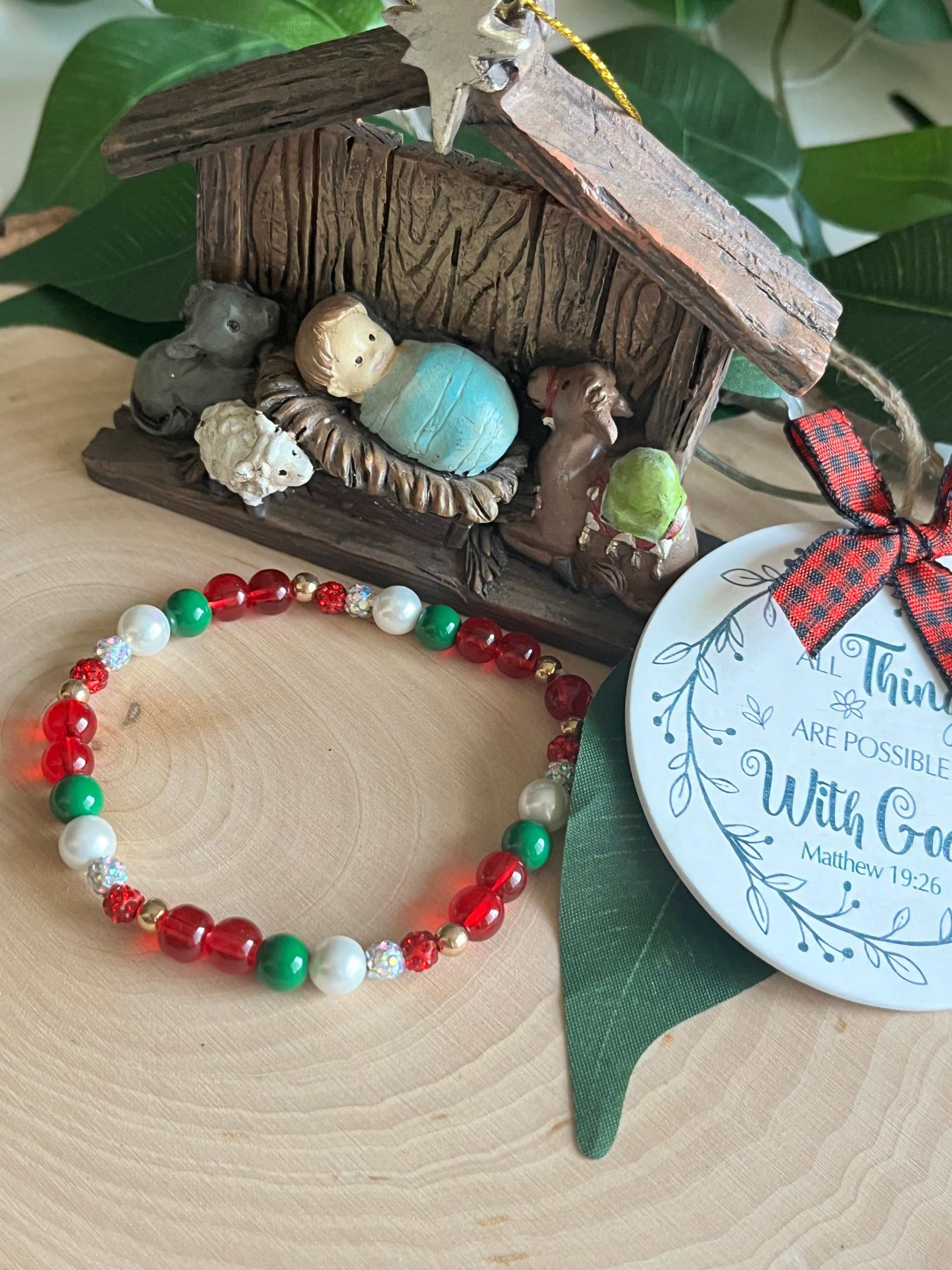 Christmas Jeweled Bead Bracelet - Festive Holiday Stretch Jewelry
