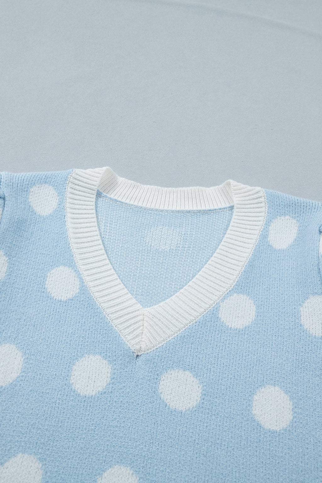 Rivka Puff Short Sleeve Sweater – Polka Dot V-Neck Knit Top