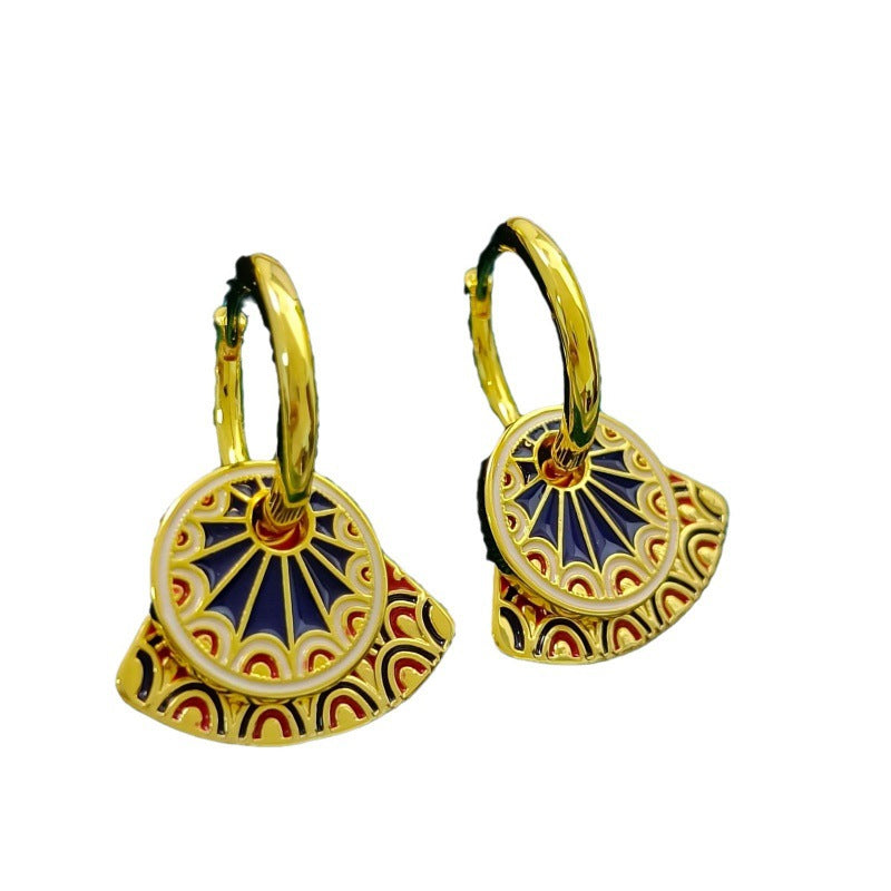 Elegant Vintage Fan-shaped Painted Ear Clips in Multi-Color