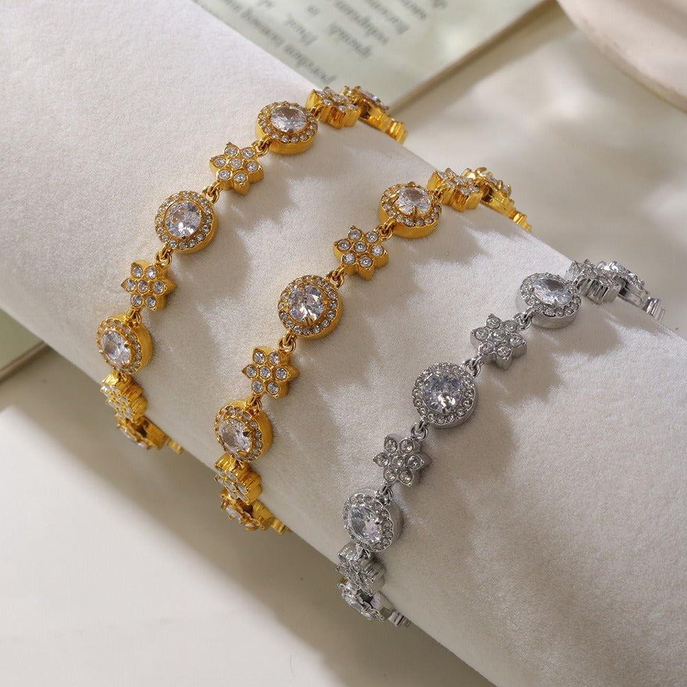 18K Gold Six-Leaf Flower and Circle Design Beautiful Dazzling Bracelet