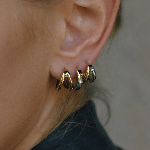 18K Gold Lightweight Hoop Earrings with Secure Clasp