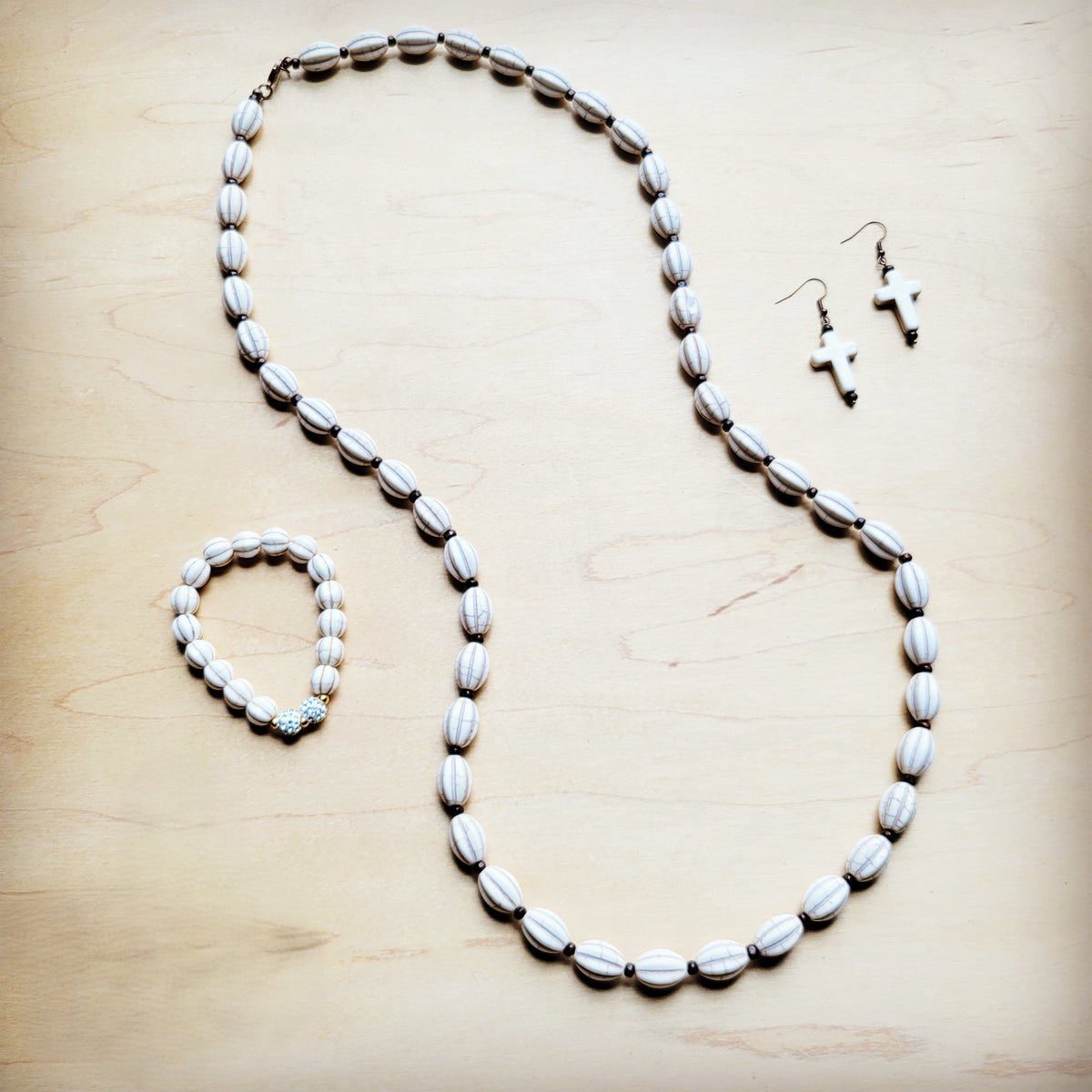 White Turquoise & Wood Beaded Necklace 36"