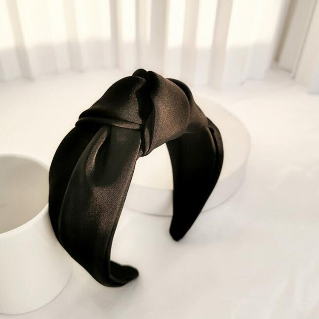 Wide Solid Color Knot Headband for Women - Stylish Hair Accessory - Image 11